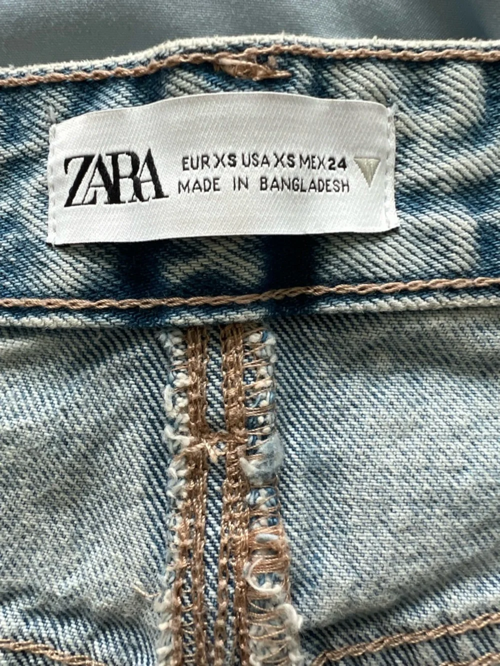 Zara Denim Skirt Front Slit Size XS - Picture 9 of 10